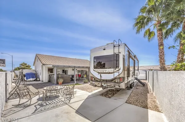 $2,395 | 7520 Barbie Avenue, Las Vegas, NV 89131