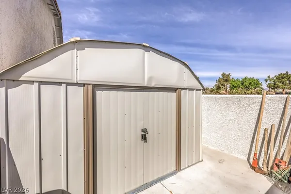 $2,395 | 7520 Barbie Avenue, Las Vegas, NV 89131