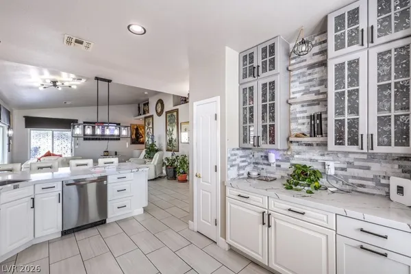 $2,395 | 7520 Barbie Avenue, Las Vegas, NV 89131