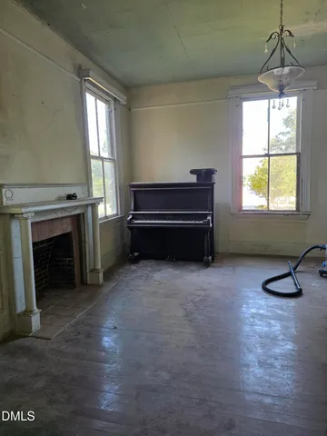 a view of walk in closet