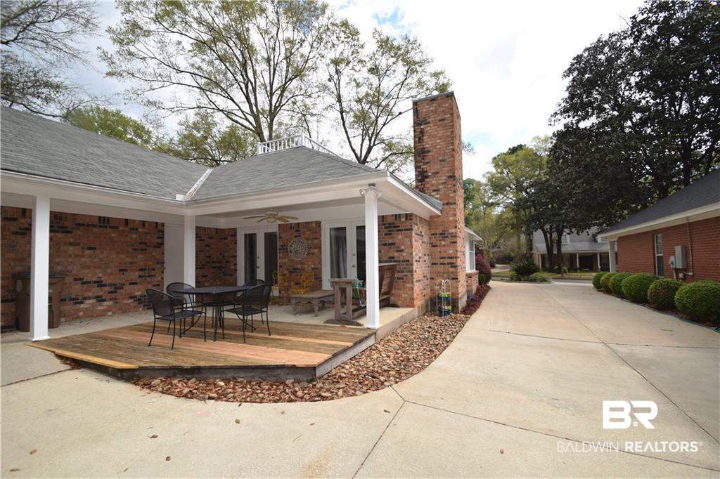 852 West Briar Court Mobile, AL 36609 - Photo 32 of 40