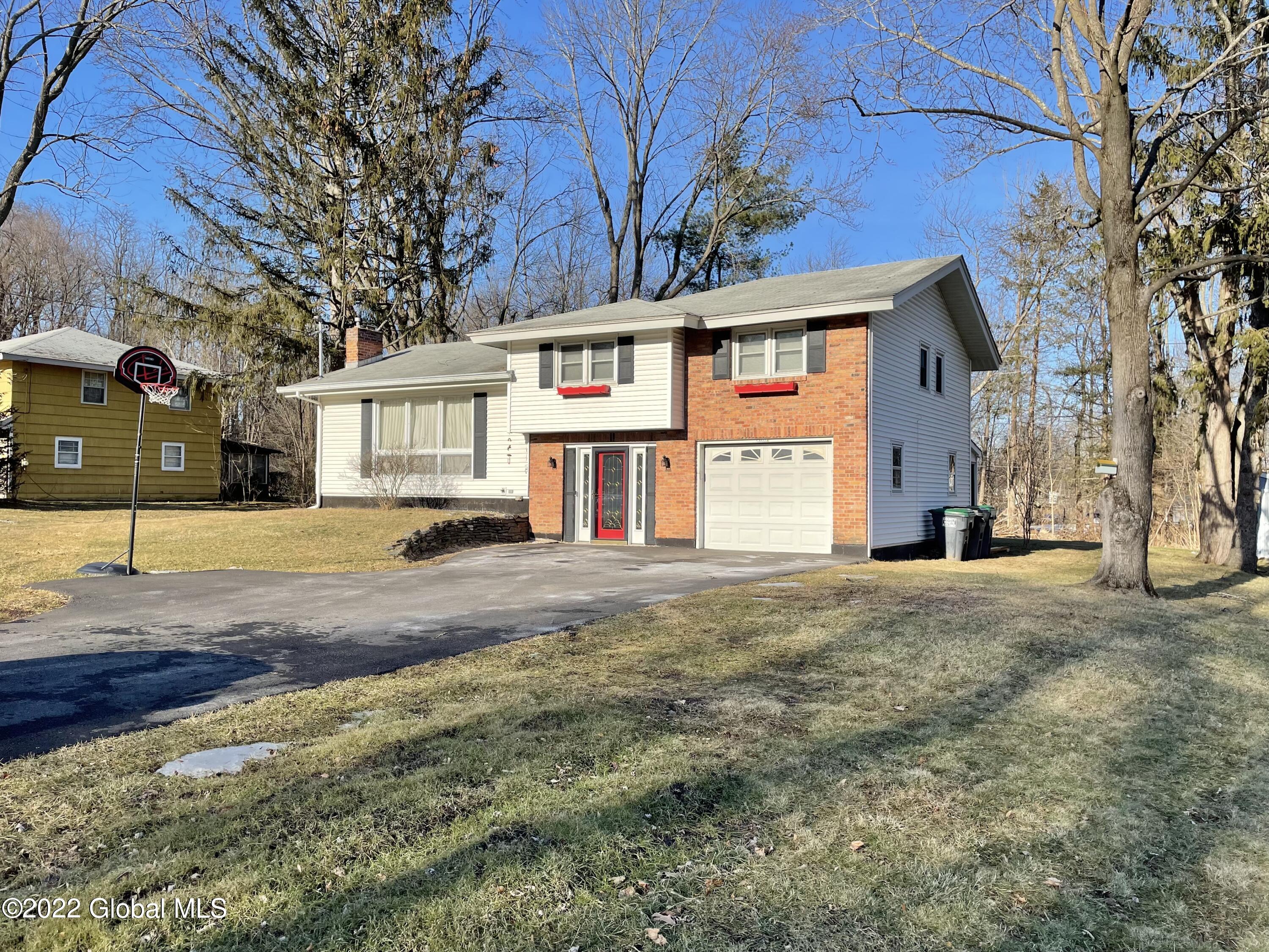 4215 Consaul Road Niskayuna, NY 12304 - Photo 2 of 42 Front