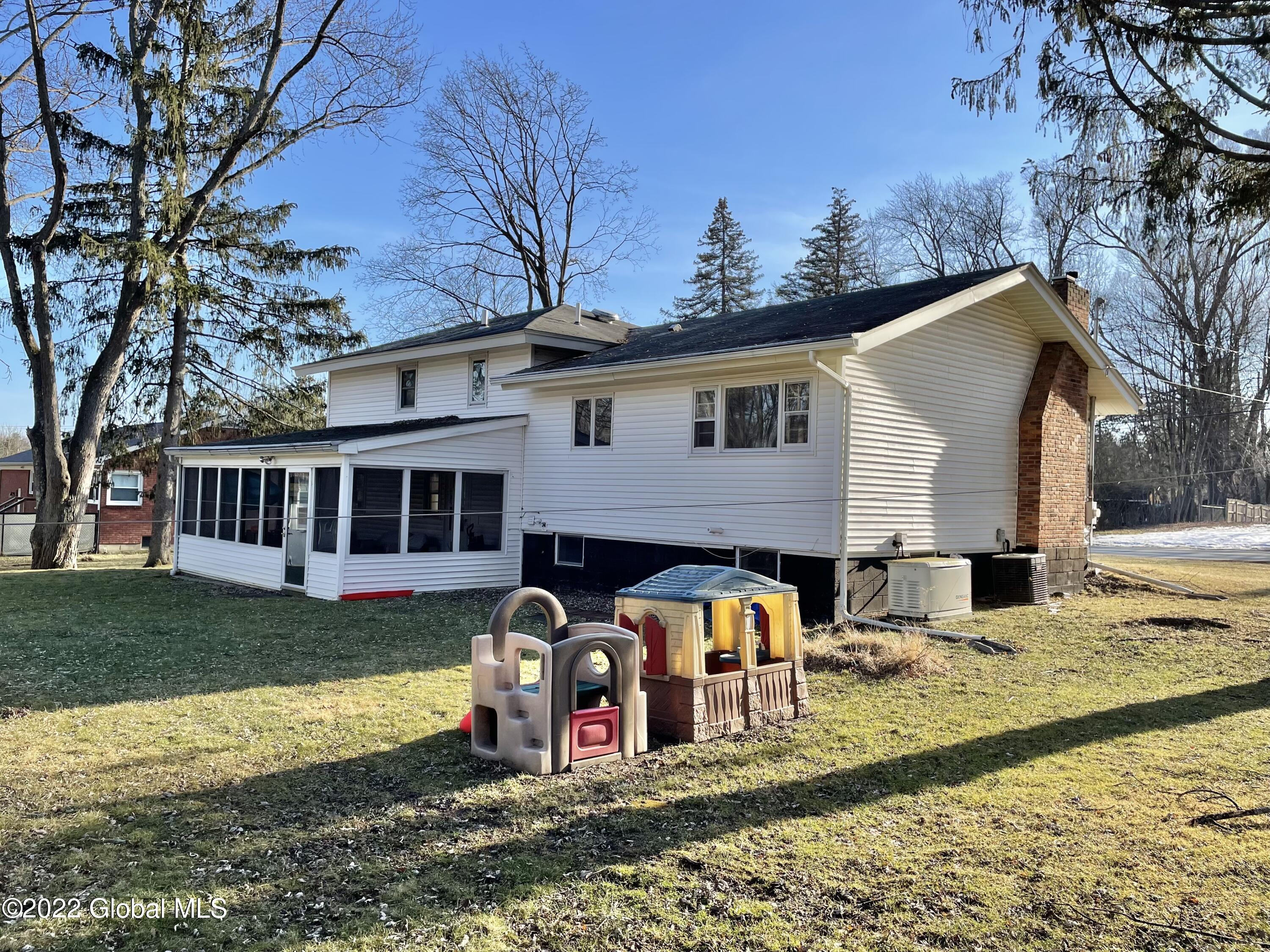 4215 Consaul Road Niskayuna, NY 12304 - Photo 38 of 42 Rear