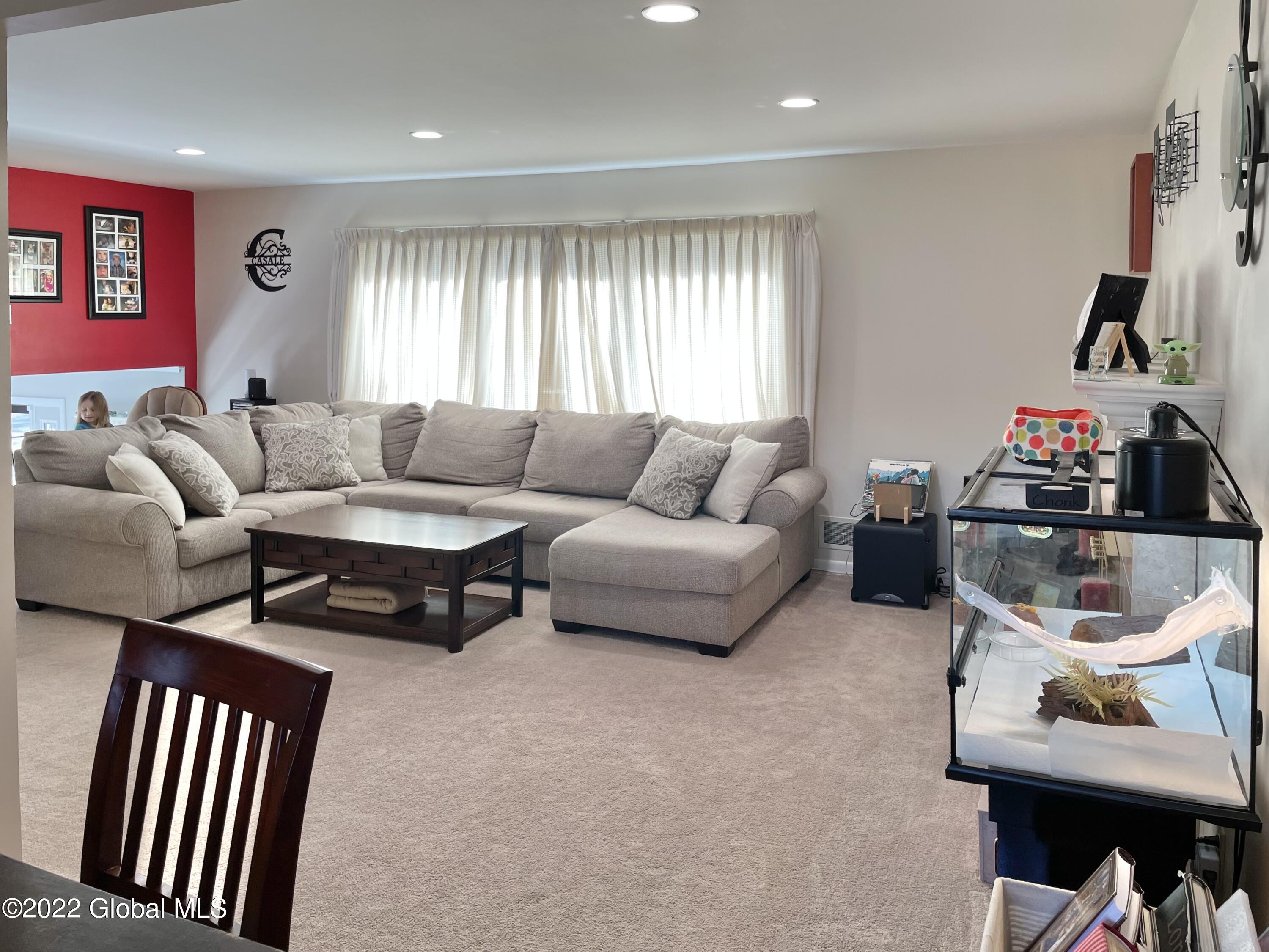 4215 Consaul Road Niskayuna, NY 12304 - Photo 8 of 42 Main Level