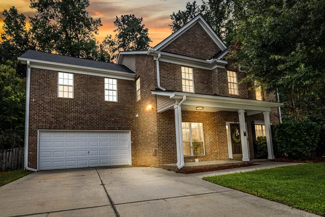 $419,600 | 207 Curico Lane, Summerville, SC 29483