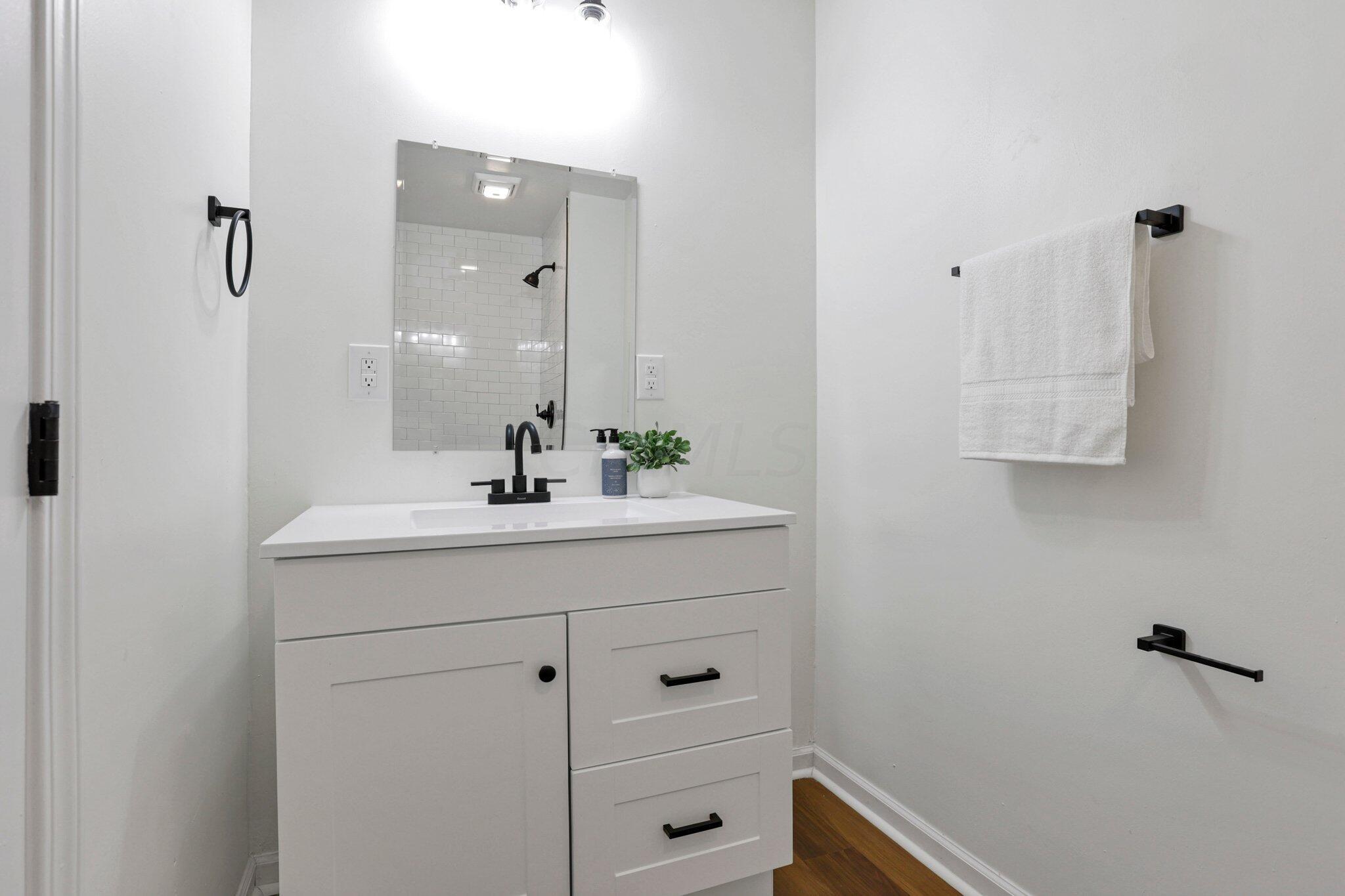 6258 Faircrest Road Columbus, OH 43229 - Photo 19 of 33 15-web-or-mls-0V3A8635