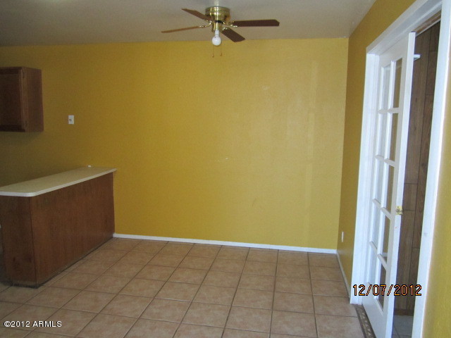4648 East Wayland Road Phoenix, AZ 85040 - Photo 8 of 21 DINING