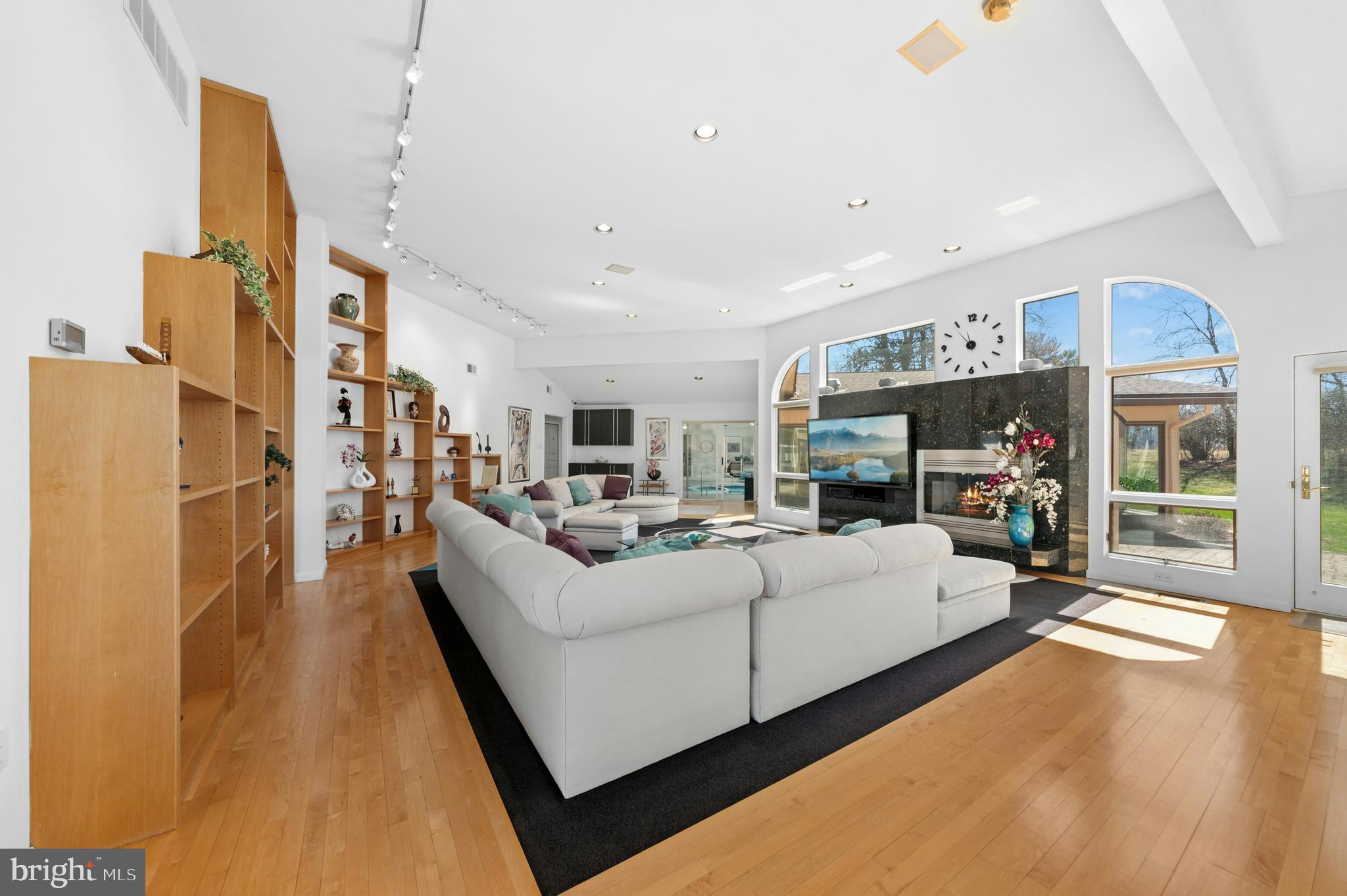 2334 Riverbend Road Allentown, PA 18103 - Photo 16 of 44