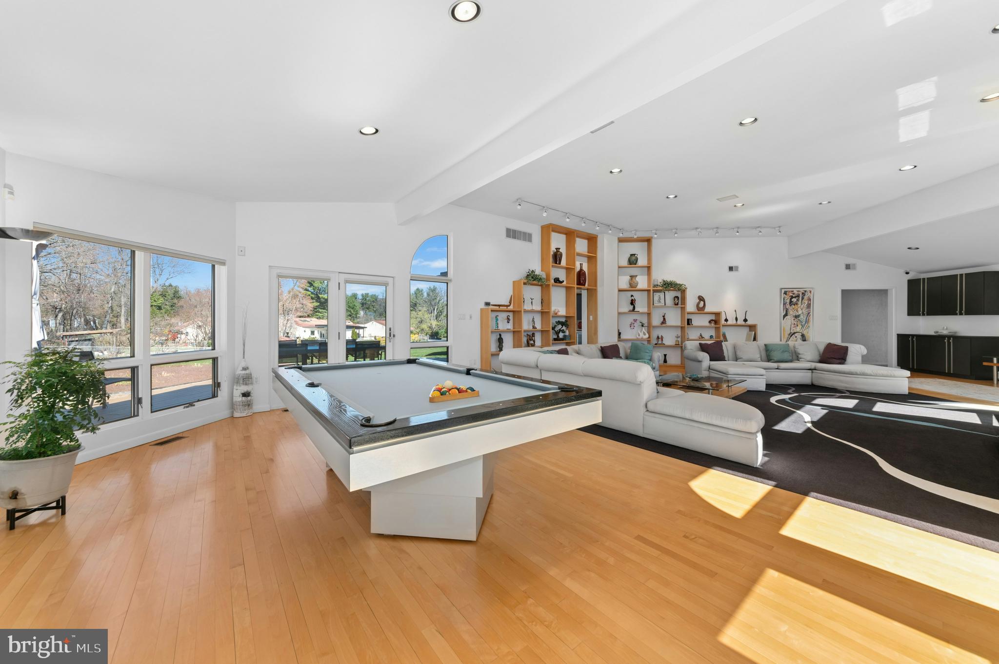 2334 Riverbend Road Allentown, PA 18103 - Photo 17 of 44