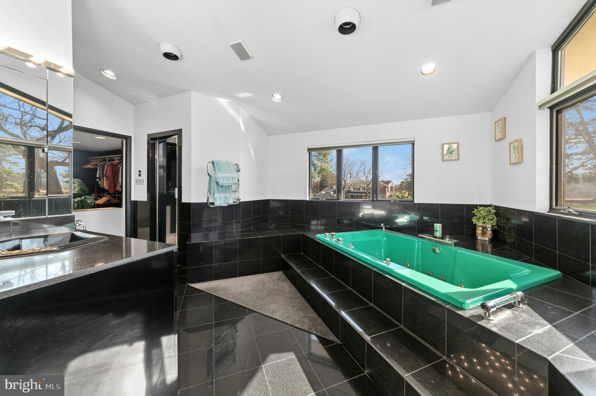 2334 Riverbend Road Allentown, PA 18103 - Photo 26 of 44