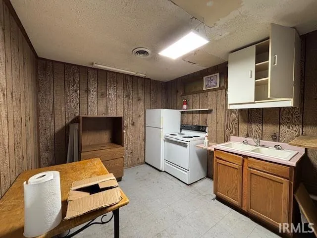 $84,900 | 906 North 10th Street, Vincennes, IN 47591