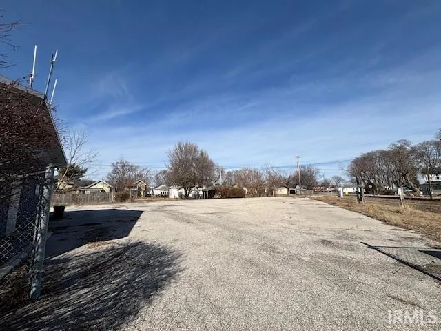 $84,900 | 906 North 10th Street, Vincennes, IN 47591