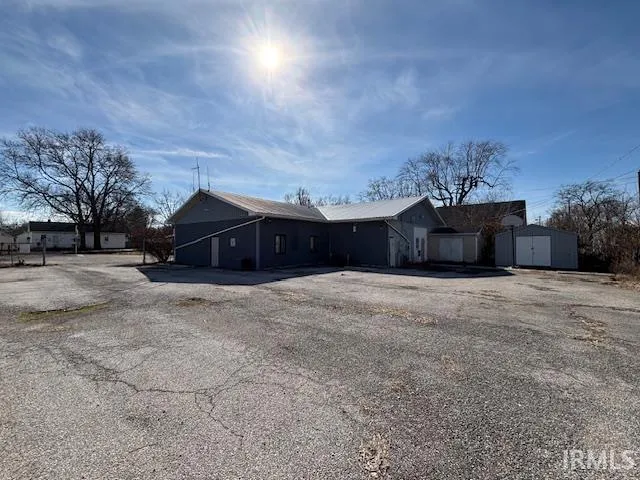 $84,900 | 906 North 10th Street, Vincennes, IN 47591