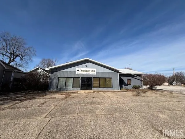 $69,900 | 906 North 10th Street, Vincennes, IN 47591
