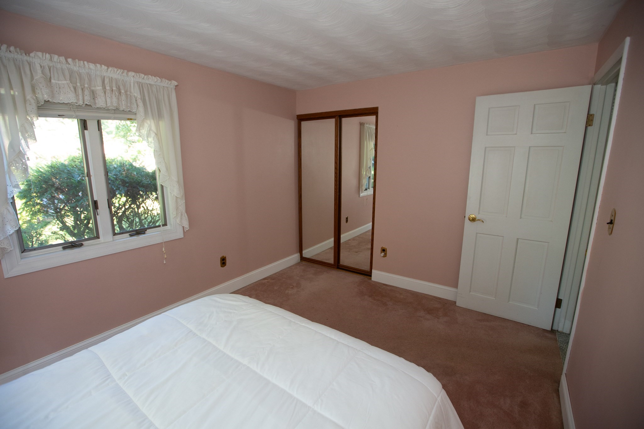 26 Janet Road Chelmsford, MA 01824 - Photo 19 of 27 Gallery Image 19