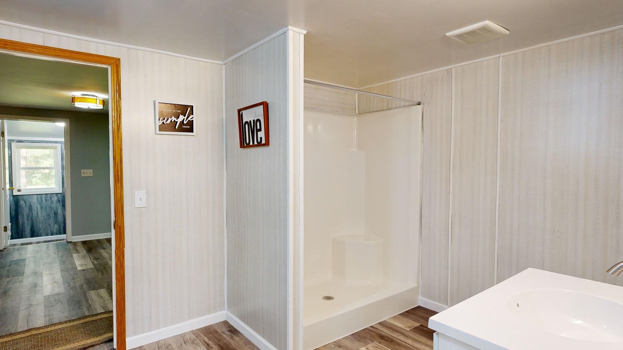 10522 Duffield Road Montrose, MI 48457 - Photo 20 of 65 50120643-19.JPG