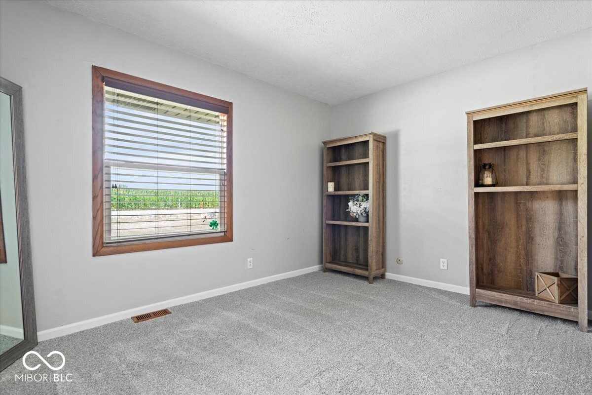 1187 East New Road Greenfield, IN 46140 - Photo 20 of 34 Gallery Image 20