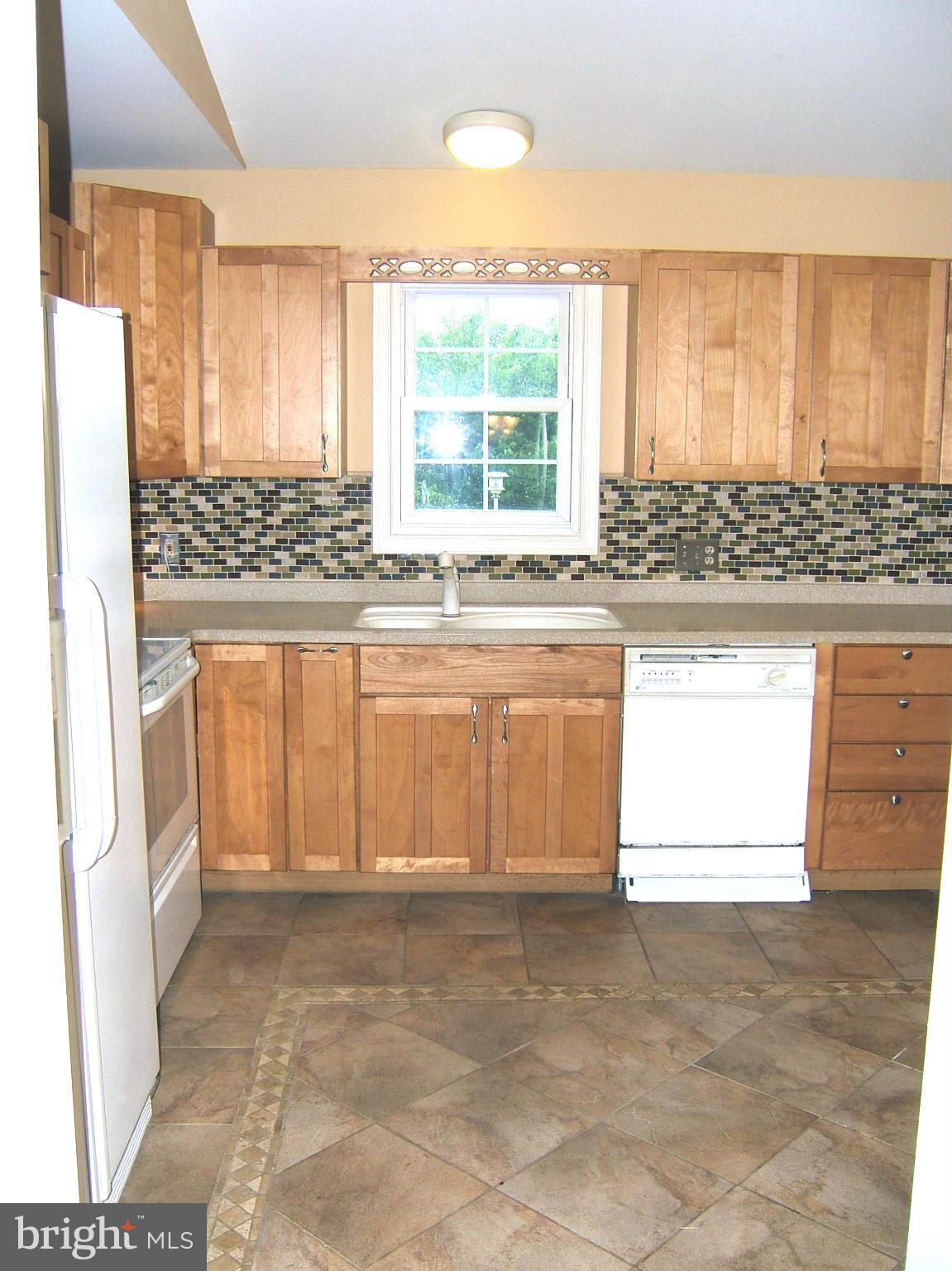 16008 Broadfording Road Hagerstown, MD 21740 - Photo 4 of 18 Kitchen