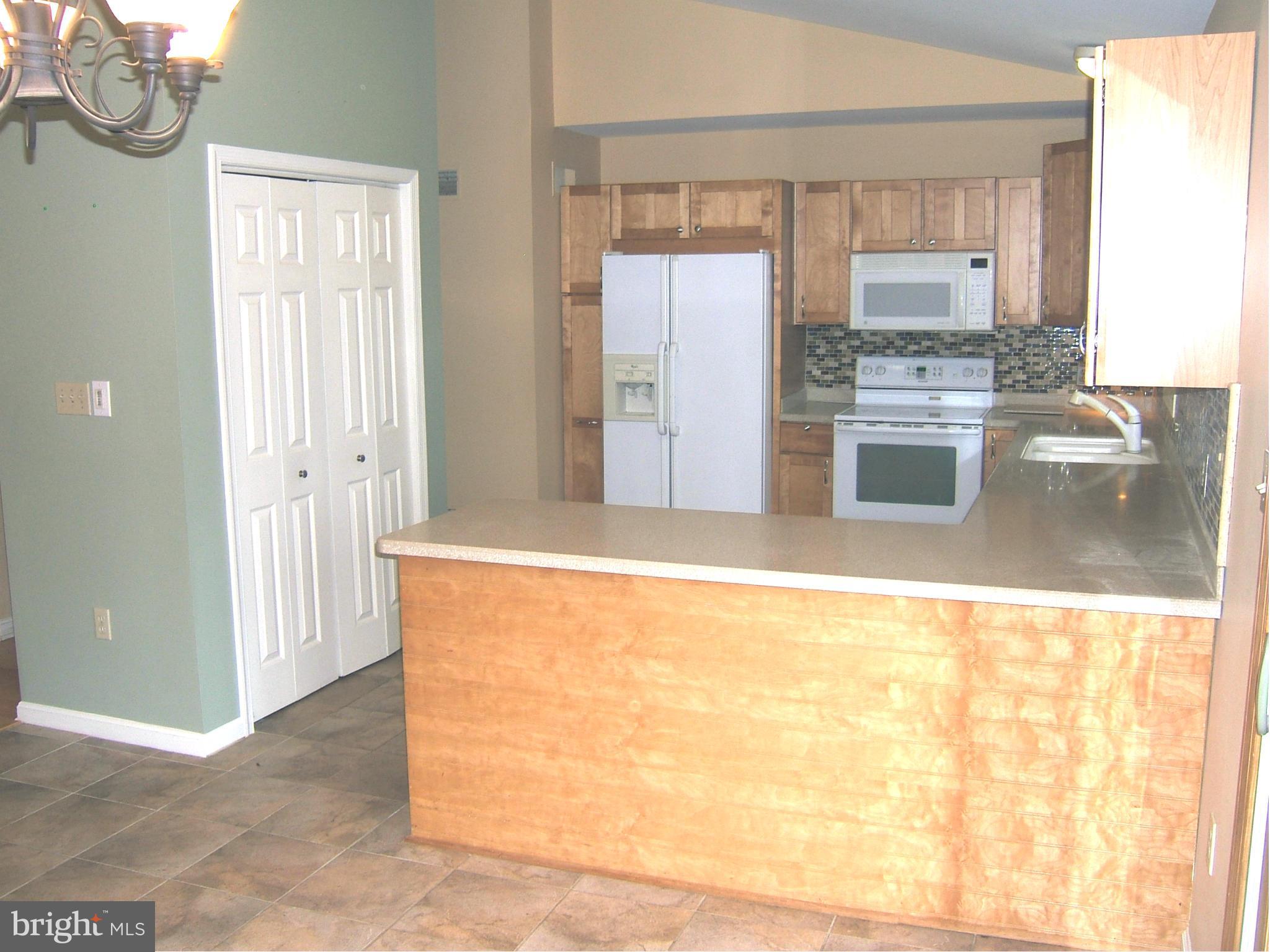 16008 Broadfording Road Hagerstown, MD 21740 - Photo 5 of 18 Kitchen