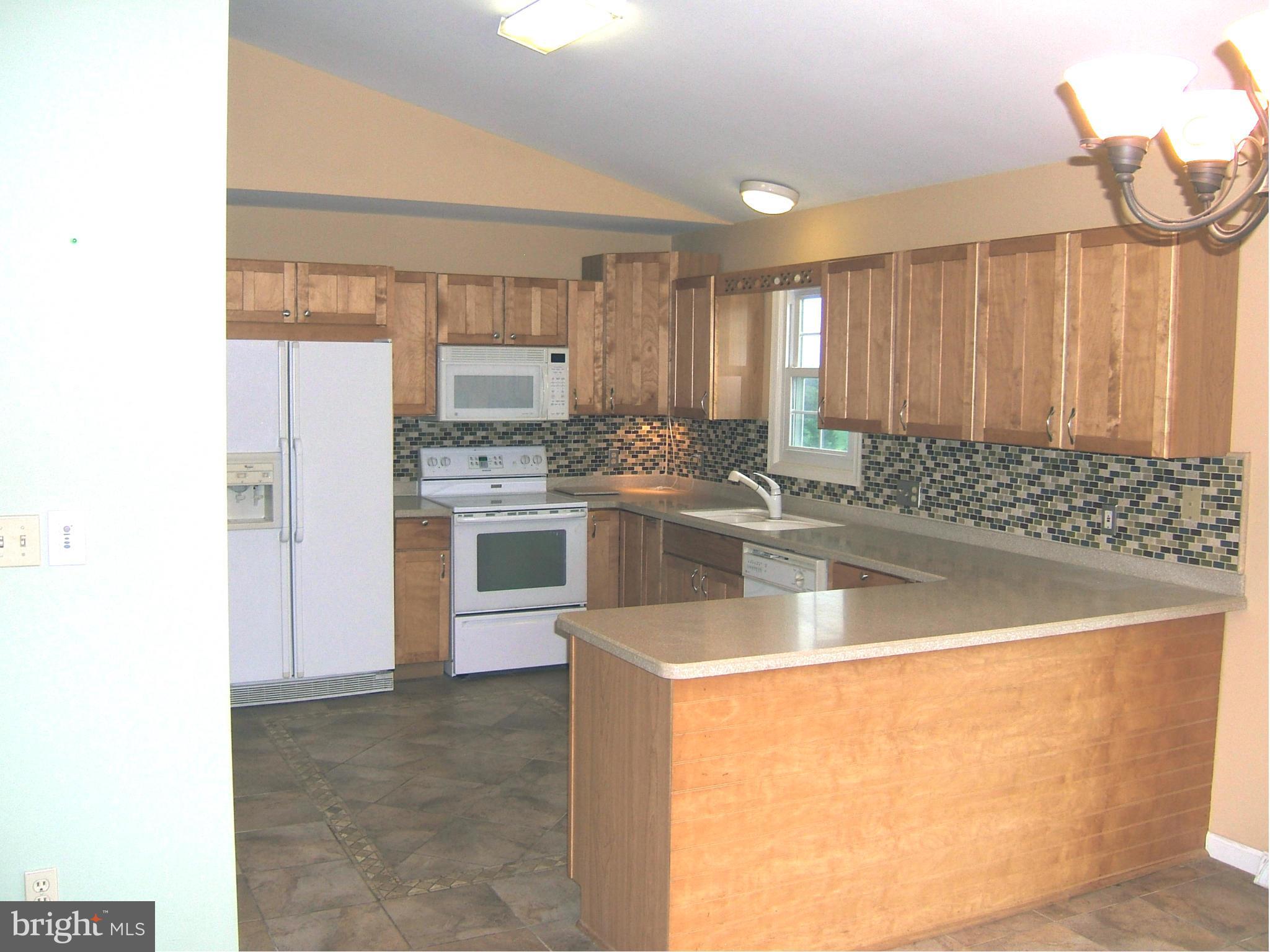 16008 Broadfording Road Hagerstown, MD 21740 - Photo 6 of 18 Kitchen