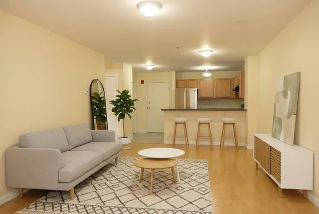 $2,200 | 75 Walnut Street, Unit 312, Peabody, MA 01960