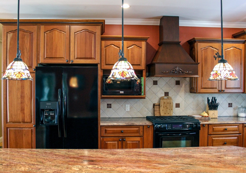 1 Ricks Way Methuen, MA 01844 - Photo 4 of 19 Gallery Image 4