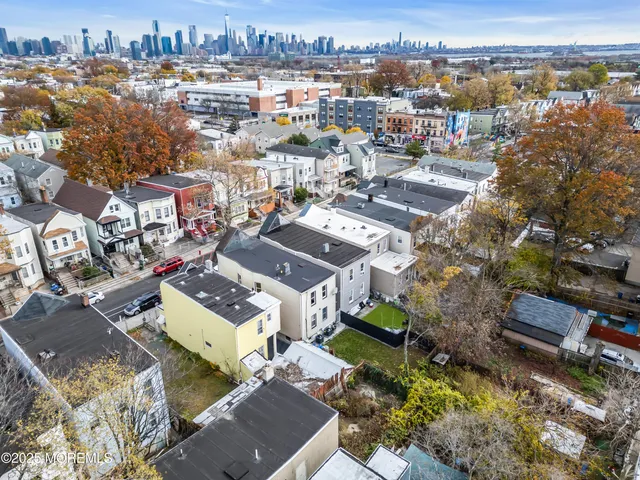 $600,000 | 107 Bidwell Avenue, Jersey City, NJ 07305