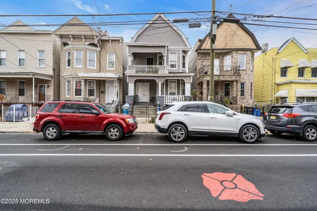 $600,000 | 107 Bidwell Avenue, Jersey City, NJ 07305