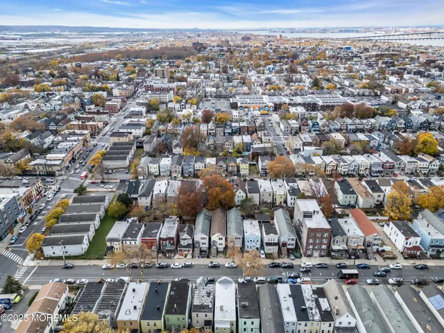 $600,000 | 107 Bidwell Avenue, Jersey City, NJ 07305