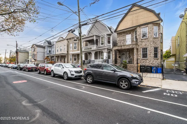 $600,000 | 107 Bidwell Avenue, Jersey City, NJ 07305