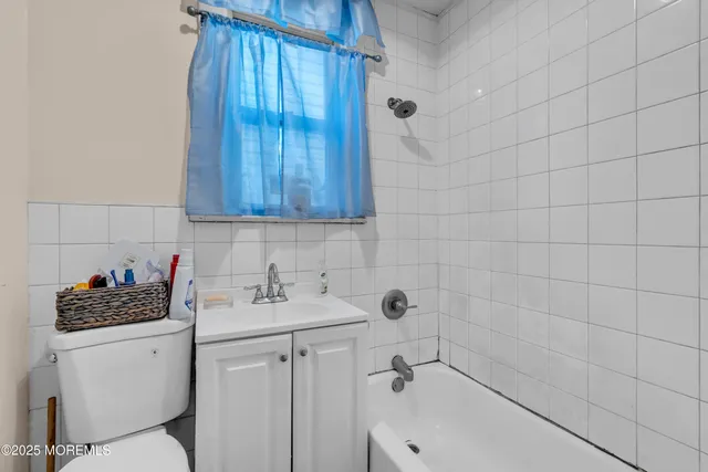 $600,000 | 107 Bidwell Avenue, Jersey City, NJ 07305