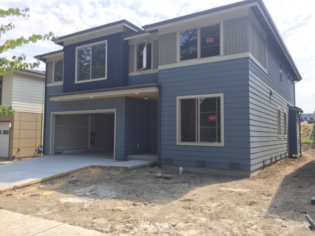 5117 Northeast 12th Street Renton, WA 98059 - Photo 2 of 24
