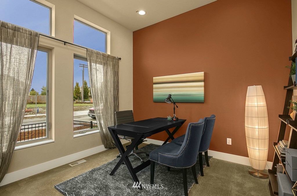 5117 Northeast 12th Street Renton, WA 98059 - Photo 10 of 24