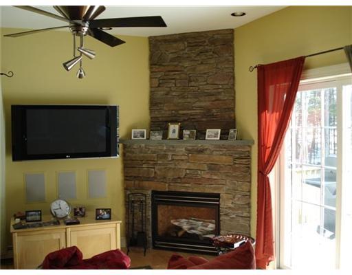 50 Oak Ridge Road Wiscasset, ME 04578 - Photo 3 of 13 Den/Family/Great Room.