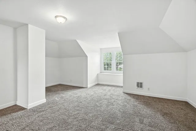 $300,000 | 217 South Broadway Street, Tekoa, WA 99033