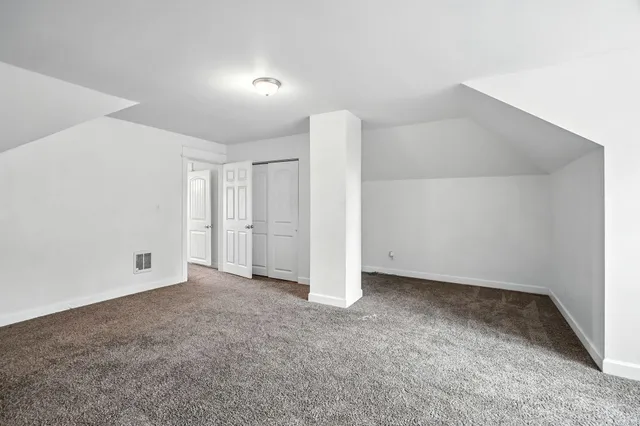 $300,000 | 217 South Broadway Street, Tekoa, WA 99033