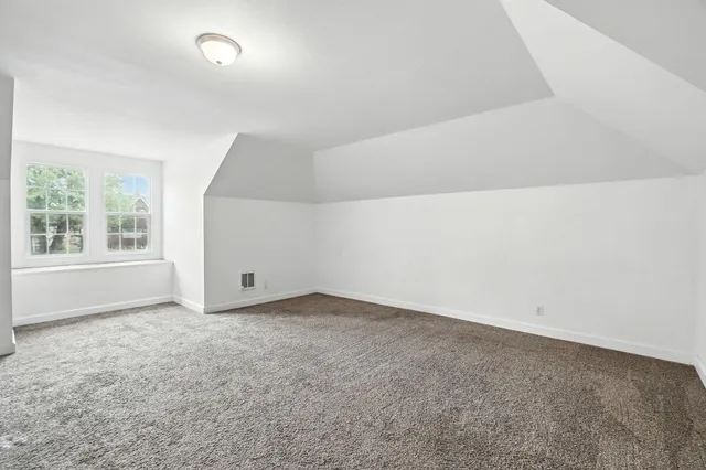 $300,000 | 217 South Broadway Street, Tekoa, WA 99033