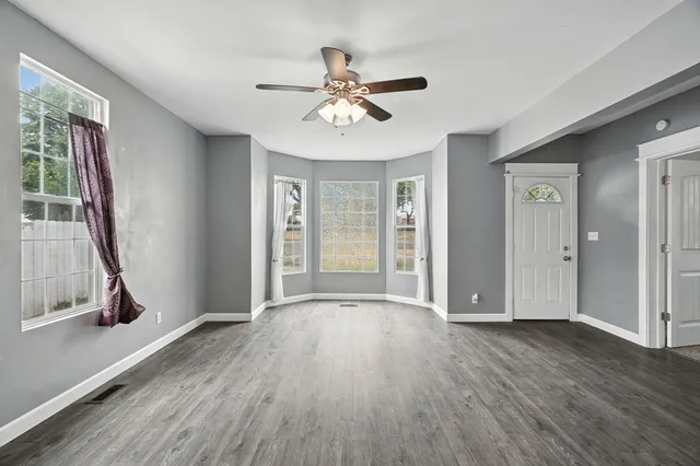 $300,000 | 217 South Broadway Street, Tekoa, WA 99033