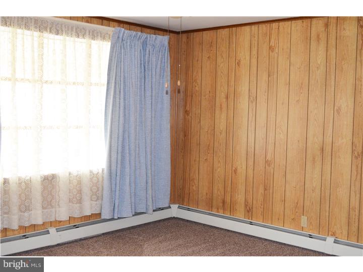 821 Chatham Road Fairless Hills, PA 19030 - Photo 2 of 7 Gallery Image 2