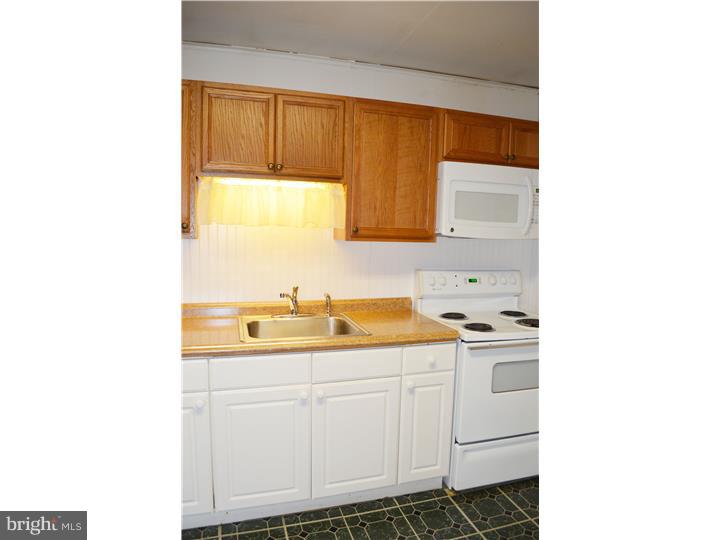 821 Chatham Road Fairless Hills, PA 19030 - Photo 4 of 7 Gallery Image 4