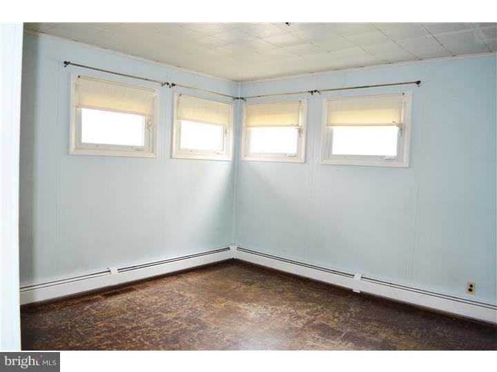 821 Chatham Road Fairless Hills, PA 19030 - Photo 6 of 7 Gallery Image 6