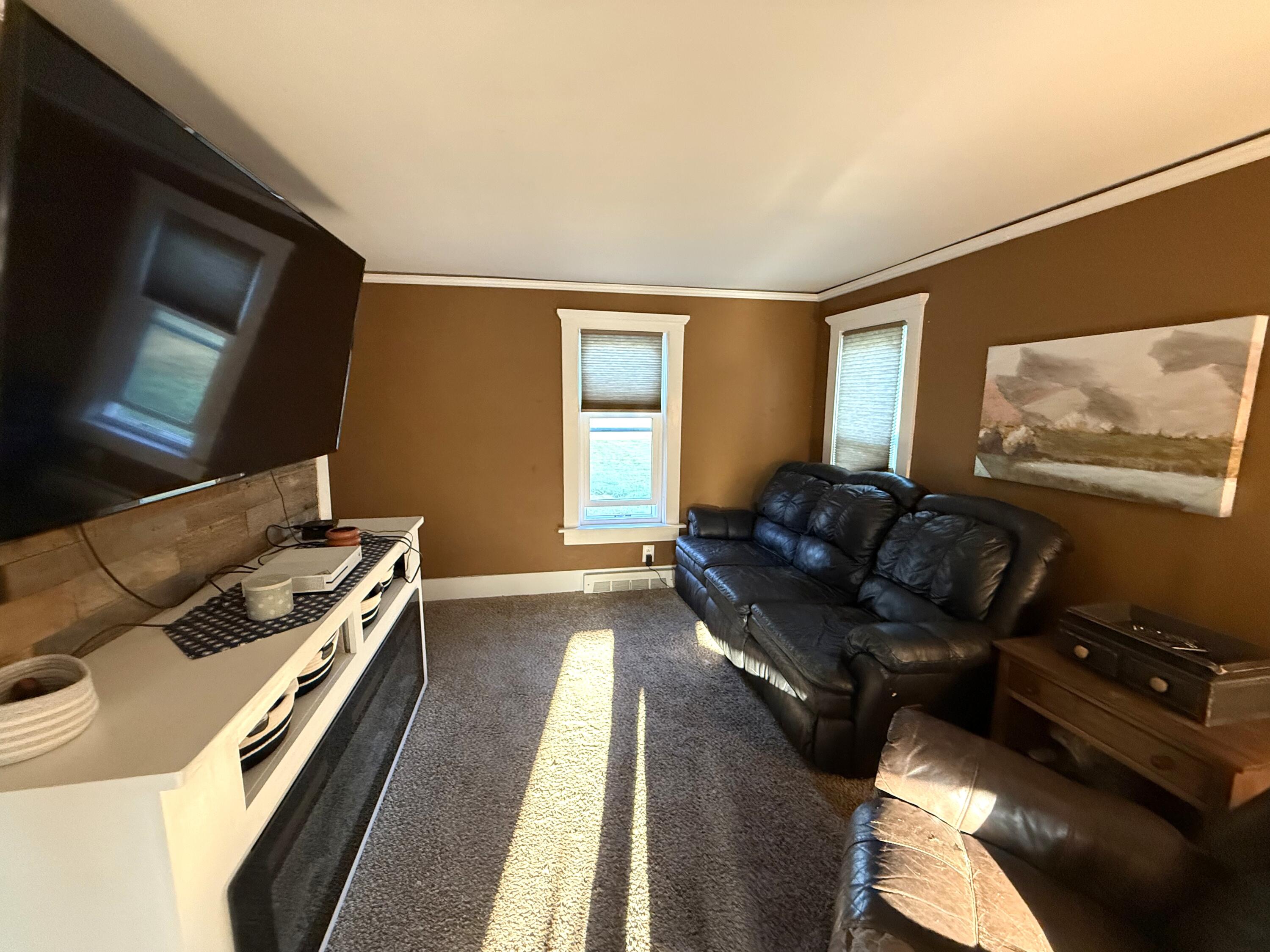 5485 West Columbia Road Mason, MI 48854 - Photo 16 of 28 Living Room