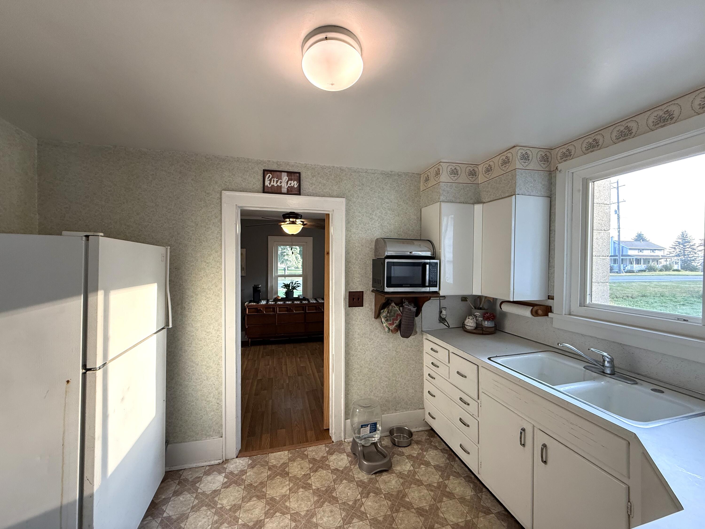 5485 West Columbia Road Mason, MI 48854 - Photo 20 of 28 Kitchen