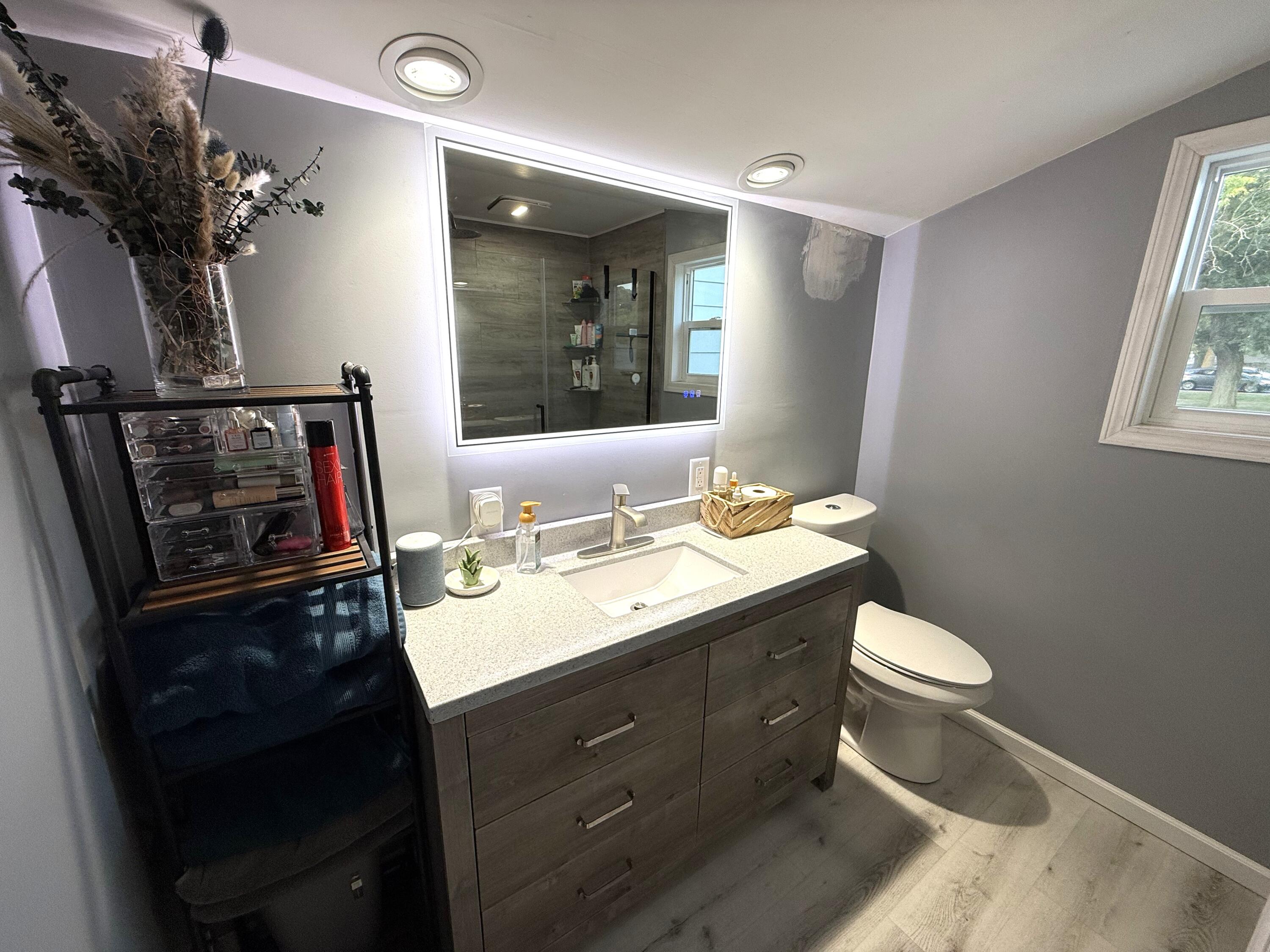 5485 West Columbia Road Mason, MI 48854 - Photo 8 of 28 Bath
