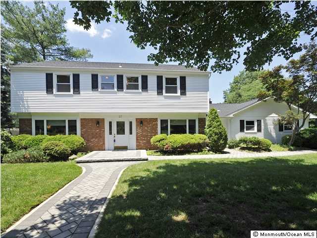 27 Fairview Road Marlboro, NJ 07746 - Photo 1 of 3 Primary Photo