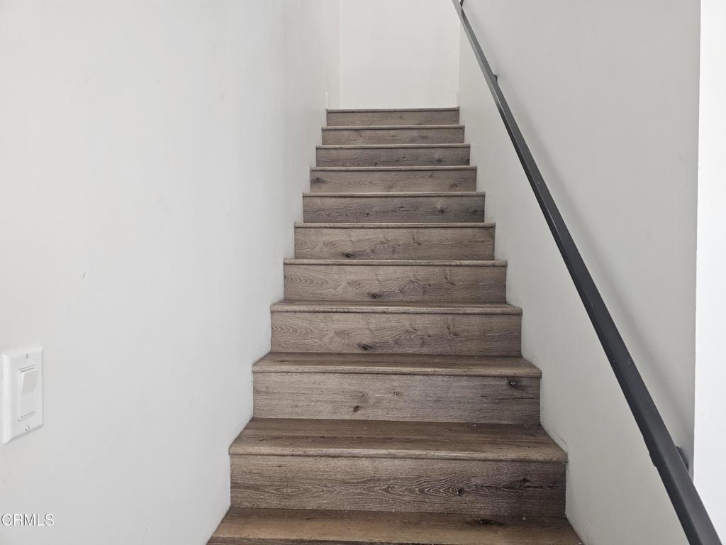 14550 Burbank Boulevard, Unit 103 Sherman Oaks, CA 91411 - Photo 16 of 27 a view of entryway