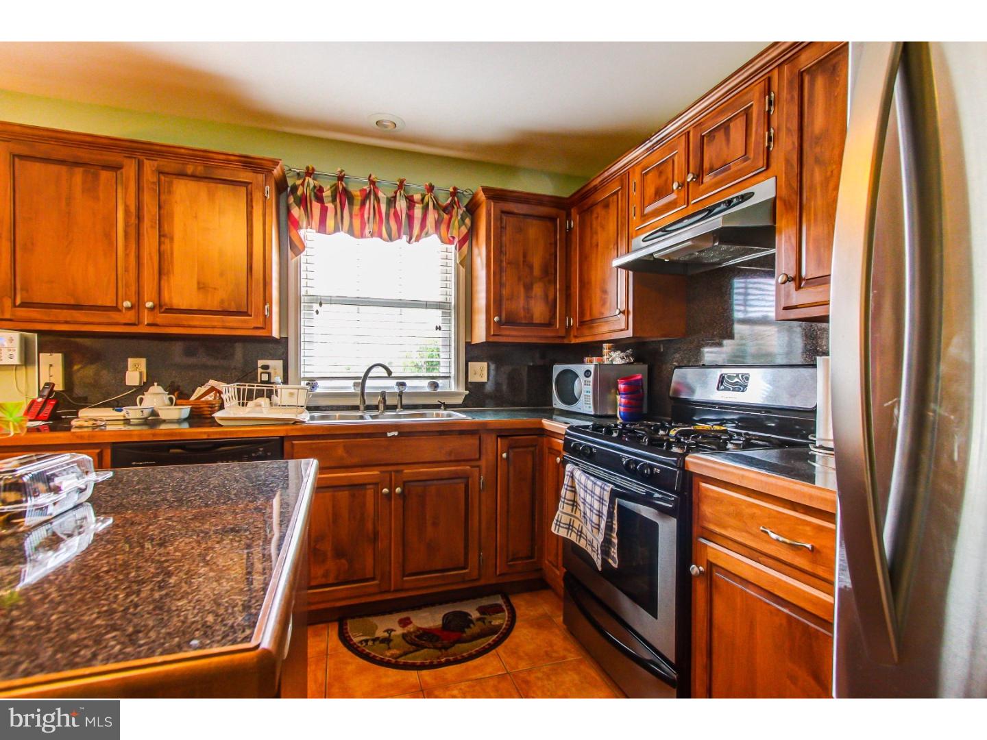 107 Day Lily Drive Sinking Spring, PA 19608 - Photo 4 of 25 Kitchen