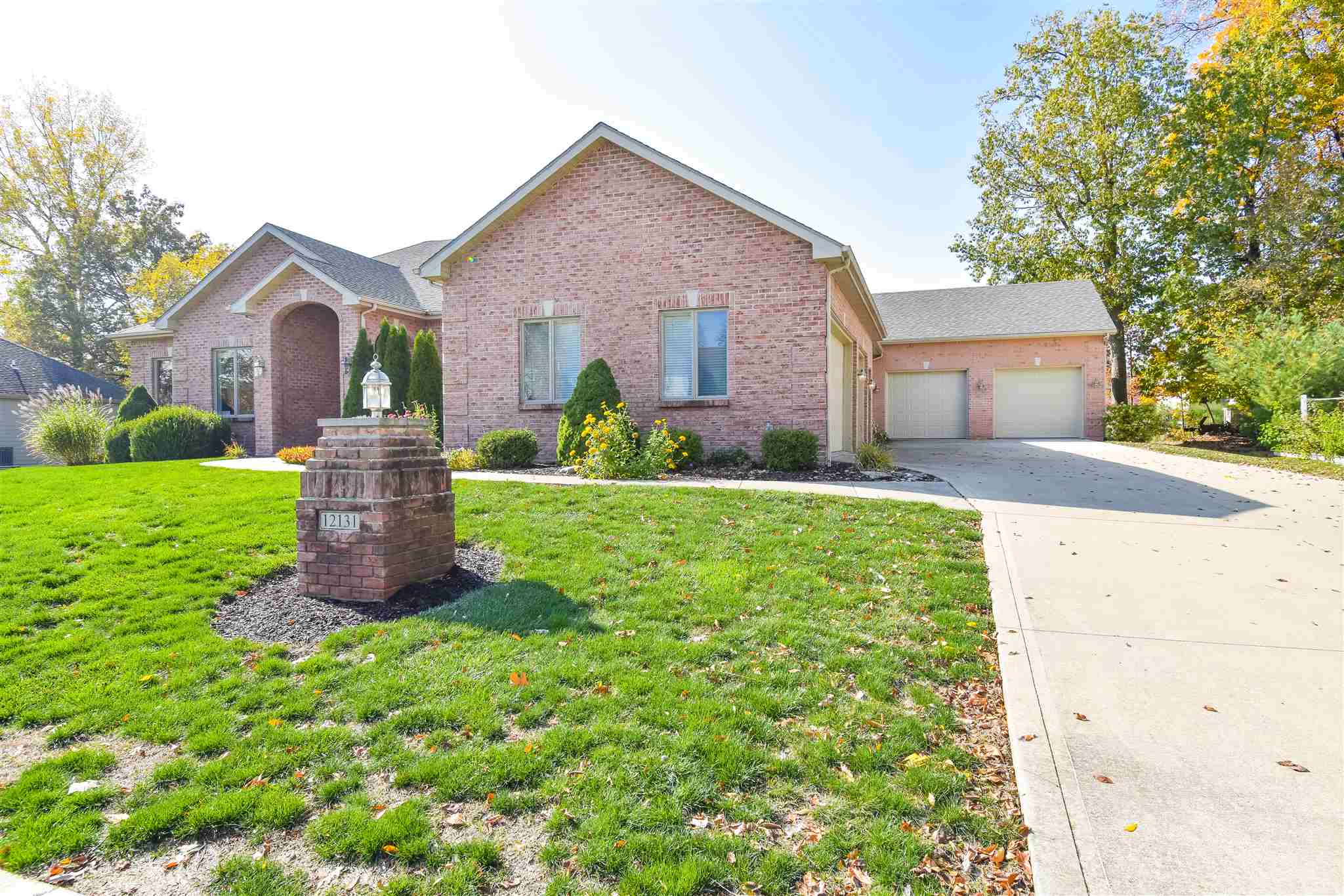 12131 Burning Tree Road Fort Wayne, IN 46845 - Photo 3 of 36 Gallery Image 3
