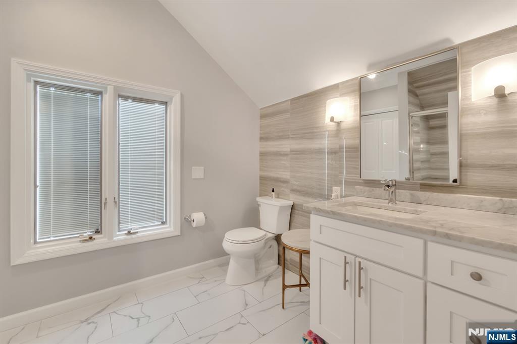 16 East Greenbrook Road Caldwell, NJ 07006 - Photo 30 of 34