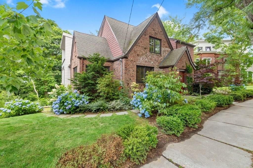 15 Jordan Road Brookline, MA 02446 - Photo 1 of 33 Gallery Image 1